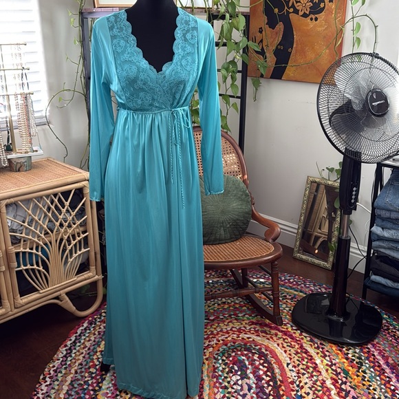 Gilead Other - Vintage 60s/70s Gilead Peacock Blue Lace Detail Slip Dress & Kimono Peignoir Set